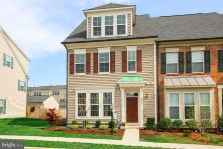 9210 Alvyn Lake Cir, Bristow, VA 20136 - photo 1