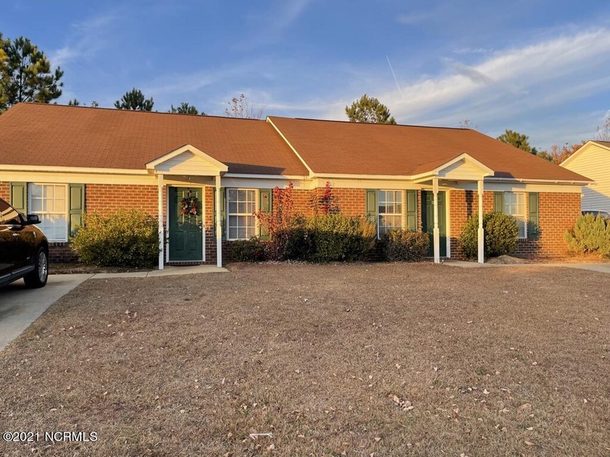 1112 Masters Ln unit A, Greenville, NC 27834 - photo 1