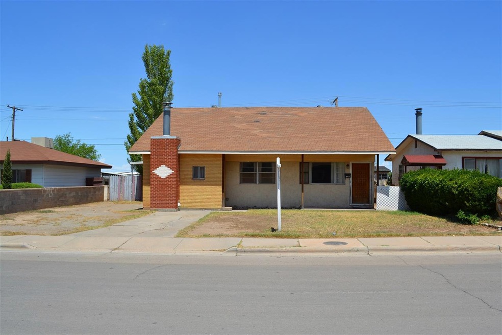 907 Arapaho Trail, Alamogordo, NM 88310 - photo 1