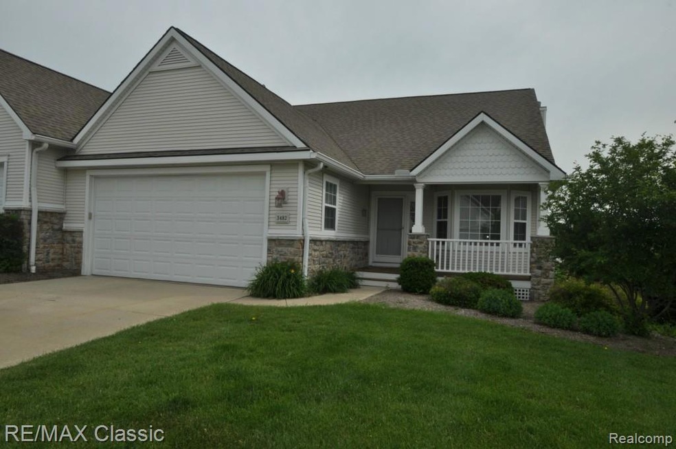 3482 Huron View