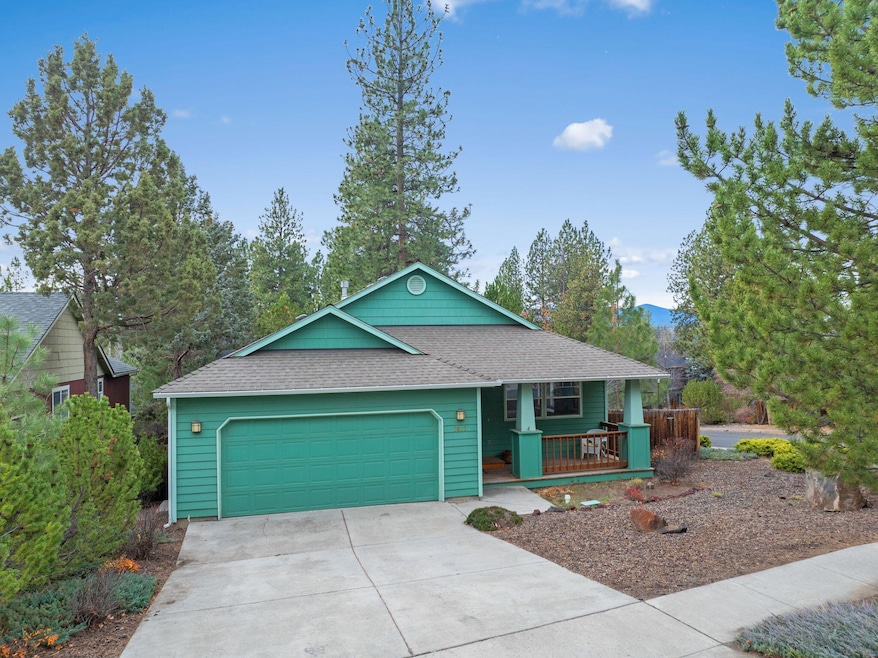 2627 NW Rainbow Ridge Dr, Bend, OR 97701 - photo 1