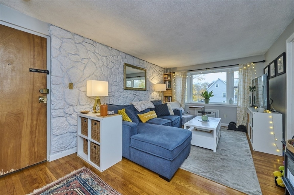 For Rent $2,400/month