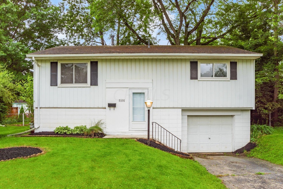 002_75d_F 5101 Hatfield Dr001