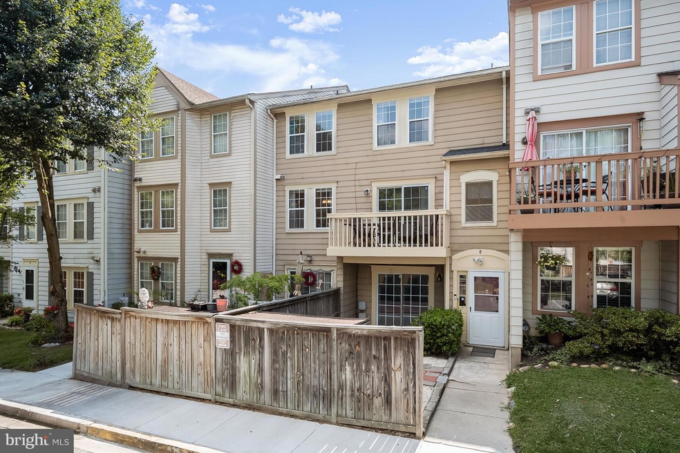 8 Alpen Green Ct unit 204, Burtonsville, MD 20866 - photo 1