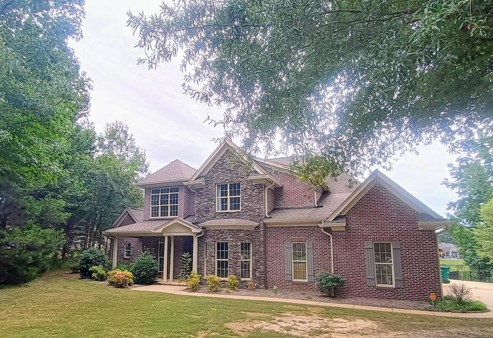 2024 Lake Circle Dr, Tupelo, MS 38801 - photo 1