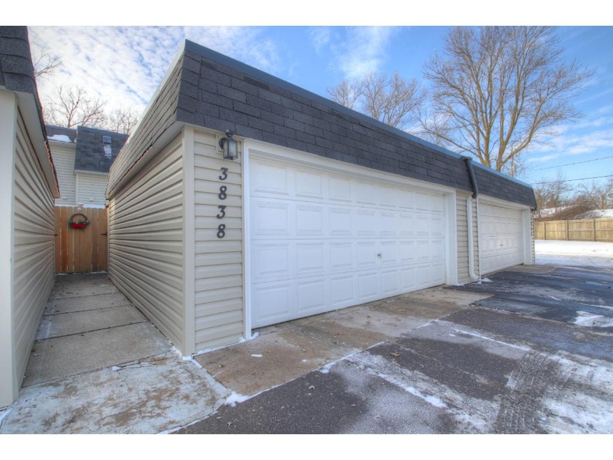 Great location! Private front and backyard awaits!