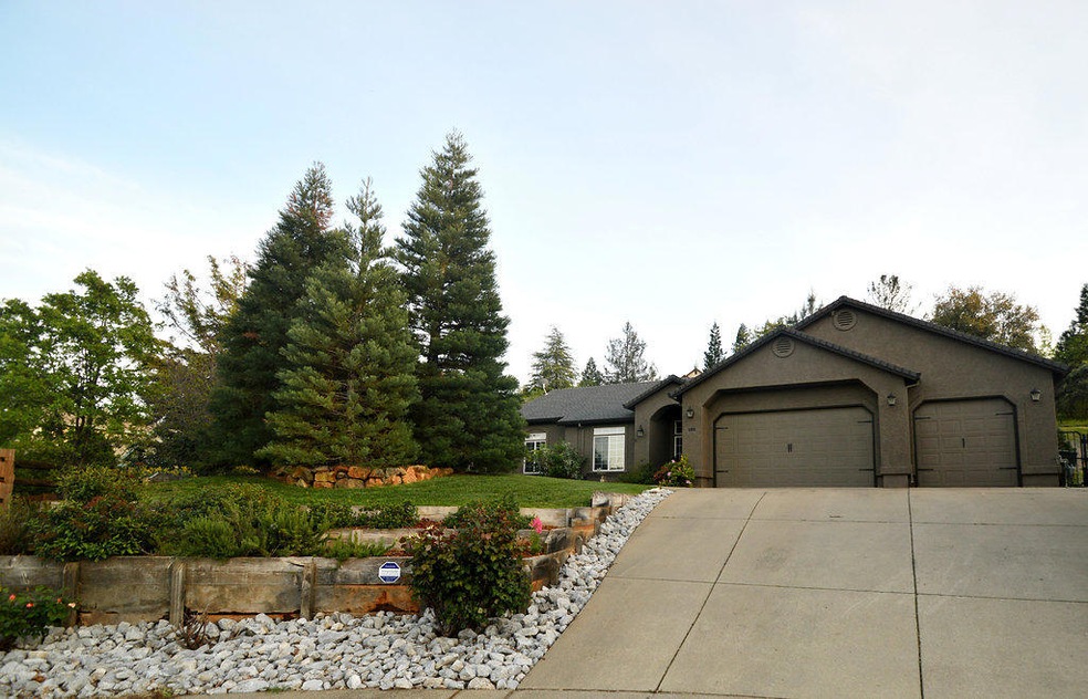3610 Fairoaks