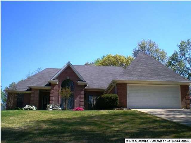 1130 Green T Lake W, Hernando, MS 38632 - photo 1