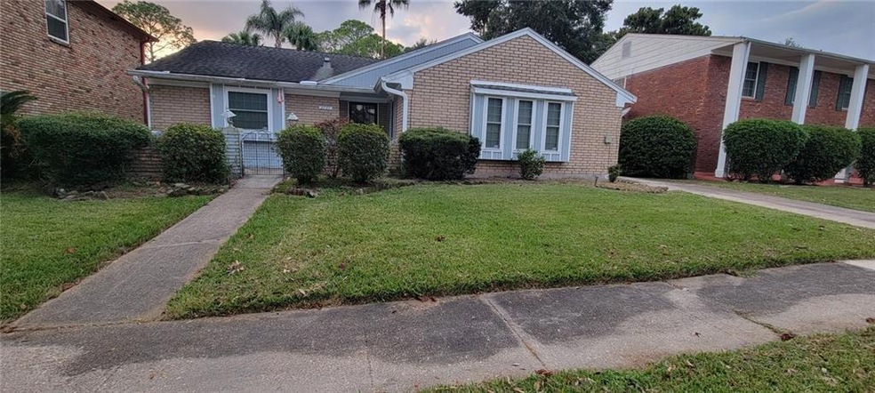 Under Contract $220,000