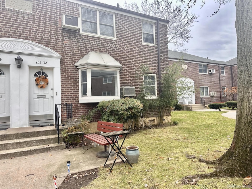 253-32 61st Ave unit 1, Little Neck, NY 11362 - photo 1