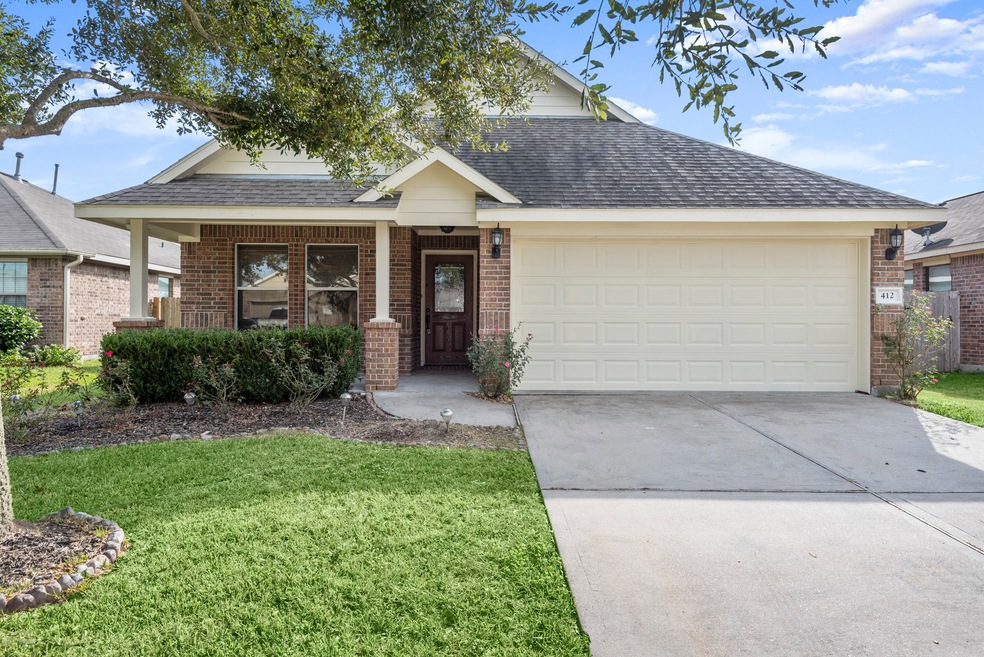 412 De Coster Blvd, Alvin, TX 77511 - photo 1