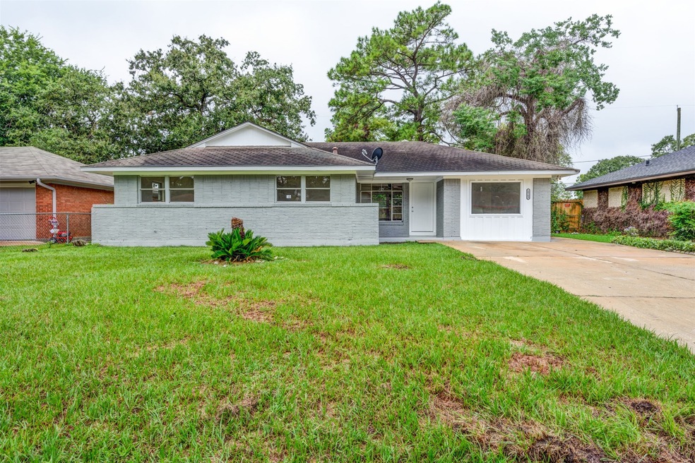 10209 Rockaway Dr, Houston, TX 77016 - photo 1