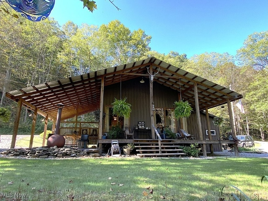 781 Canoe Run Rd, Looneyville, WV 25259 - photo 1