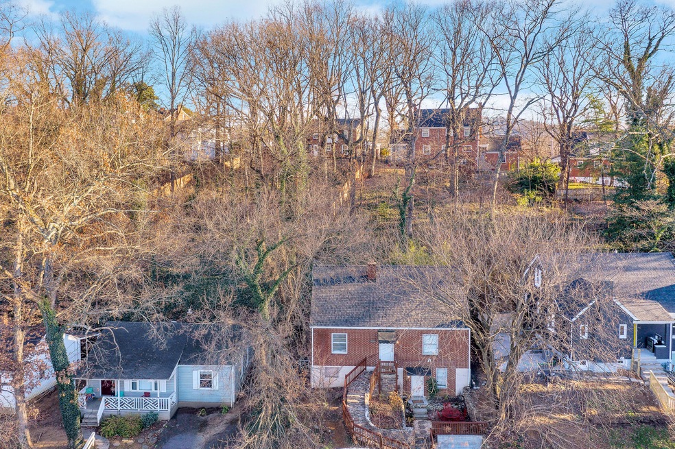 34_1708_Main_St_SW_Drone_01_mls