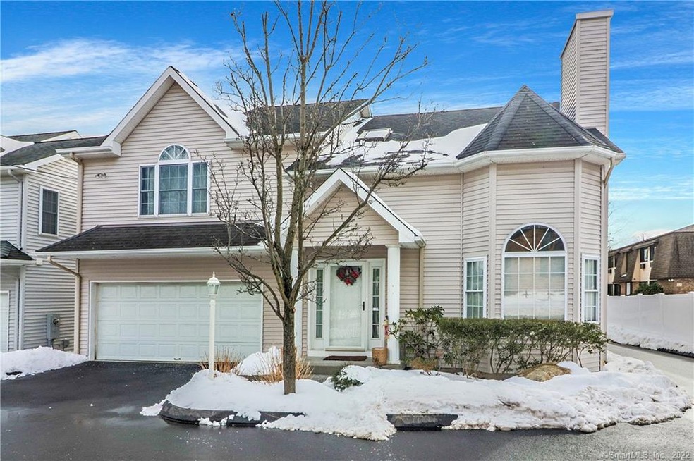 168 Colonial Rd unit 1, Stamford, CT 06906 - photo 1