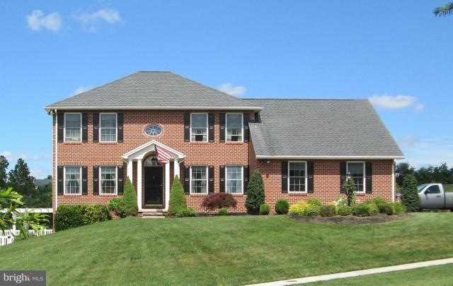 1612 Majestic Dr, Chambersburg, PA 17202 - photo 1