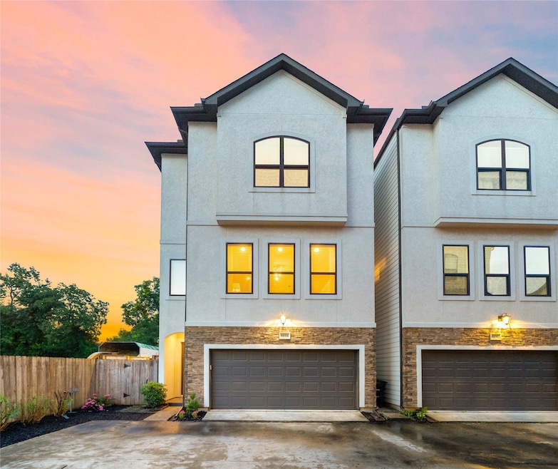 869 Wakefield Dr unit B, Houston, TX 77018 - photo 1