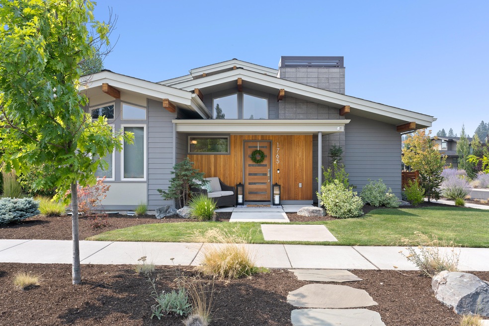 1765 NW Fields St, Bend, OR 97703 - photo 1