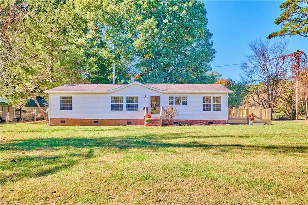 2247 Woodfield Dr, Sophia, NC 27350 - photo 1