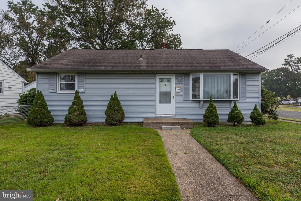 101 N Stiles Ave, Maple Shade Township, NJ 08052 - photo 1