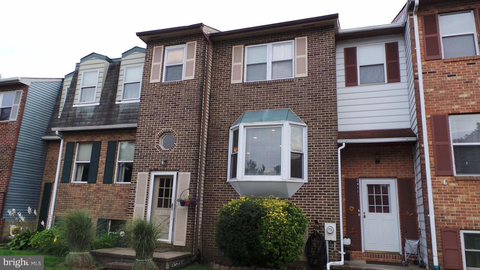 2409 Vineyard Ln, Crofton, MD 21114 - photo 1