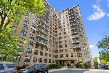Hugh Grant Gardens unit 104, Bronx, NY 10472 - photo 1