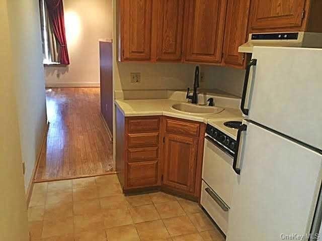 466 Main St unit 2A, Beacon, NY 12508 - photo 1