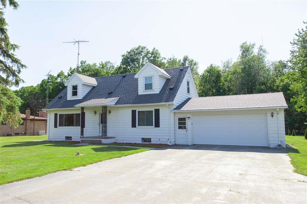 2224 S Nichols Rd, Lennon, MI 48449 - photo 1