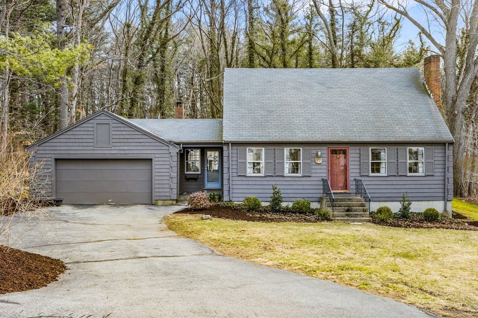 13 Pioneer Rd, Hingham, MA 02043 - photo 1