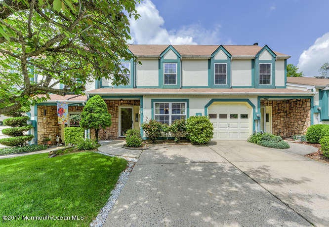 9 Lisa Court Matawan NJ 07747-small-001-