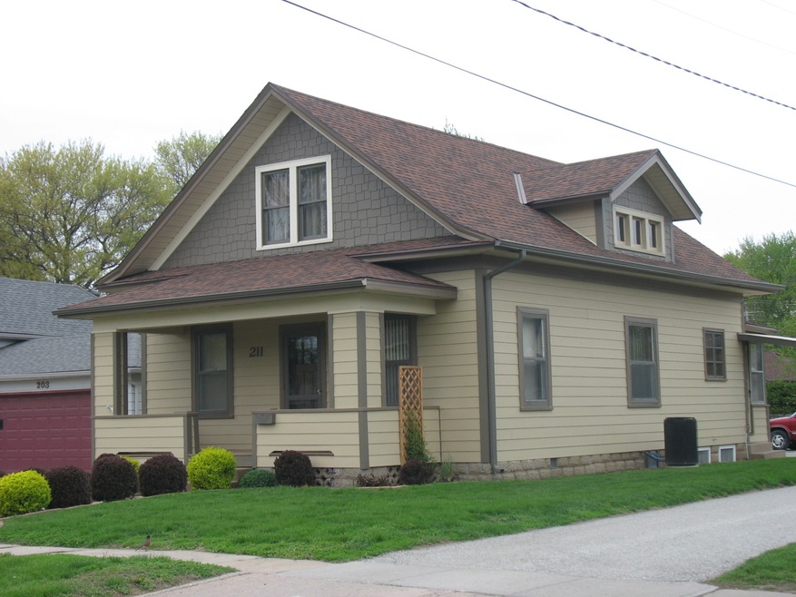 211 E 5th St. Logan IA