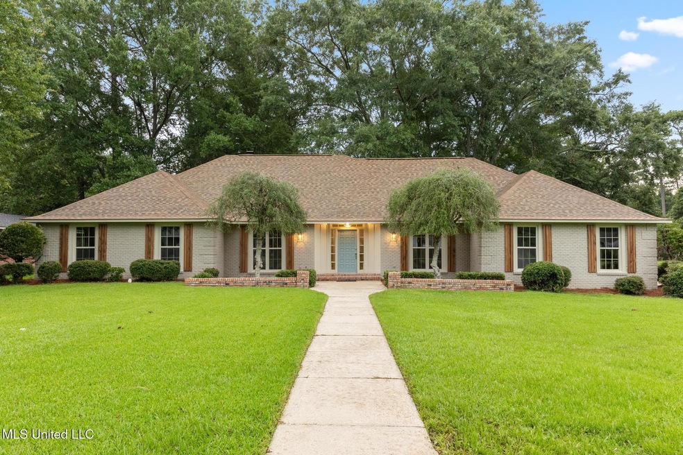 1304 Estelle St, Hattiesburg, MS 39402 - photo 1