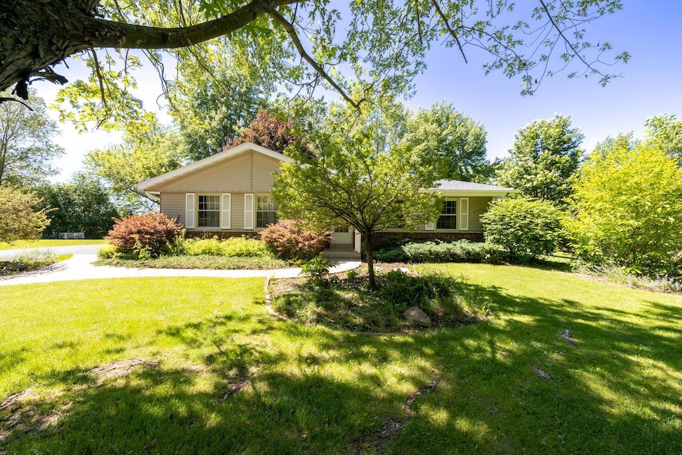 Exterior_3670 Larkfield dr-4