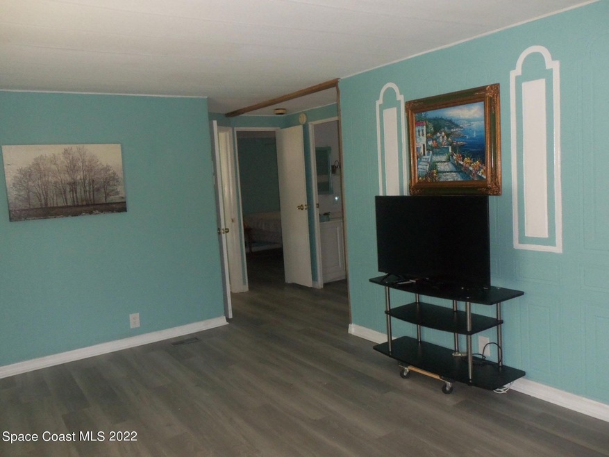 854 Laurel Cir, Sebastian, FL 32976 - photo 1