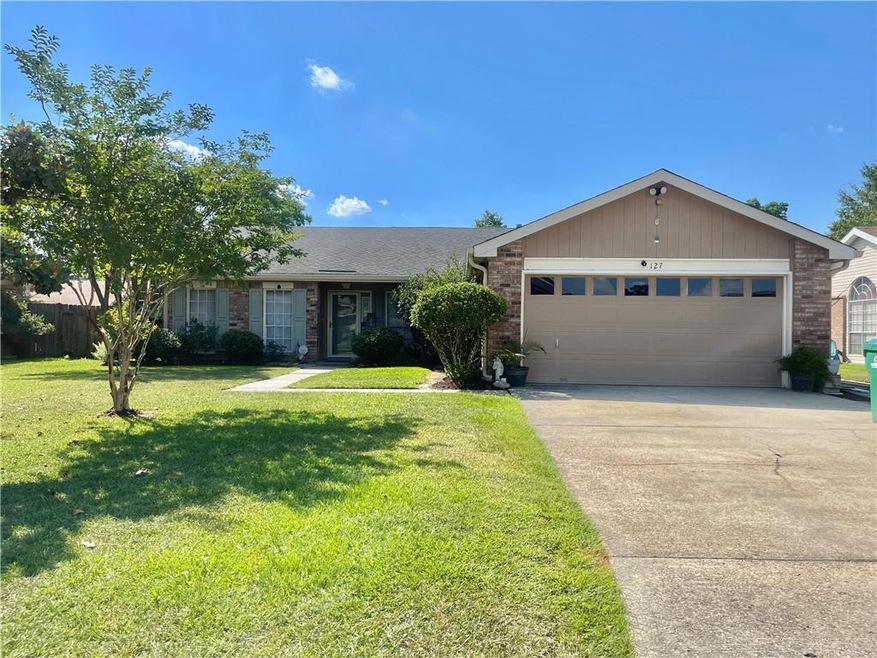 127 Cedarwood Dr, Slidell, LA 70461 - photo 1