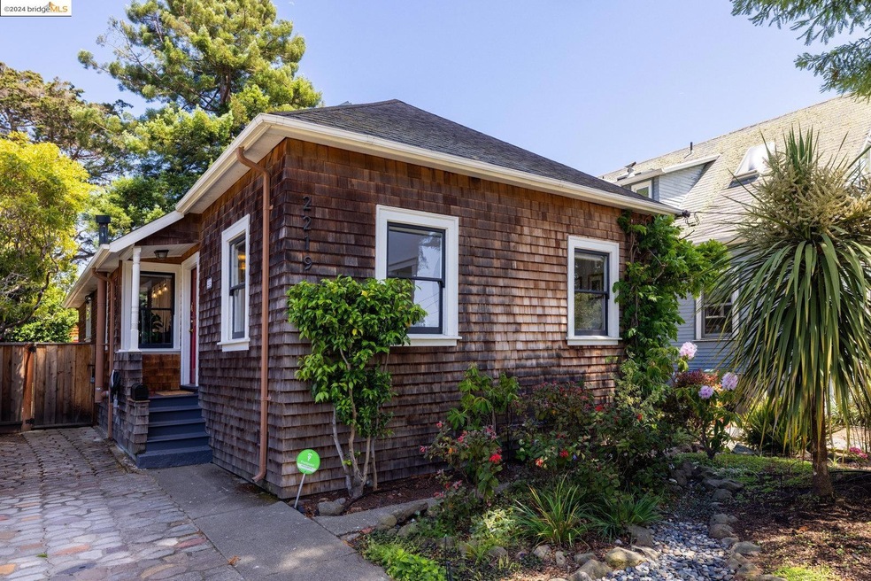 2219 Acton St, Berkeley, CA 94702 - photo 1