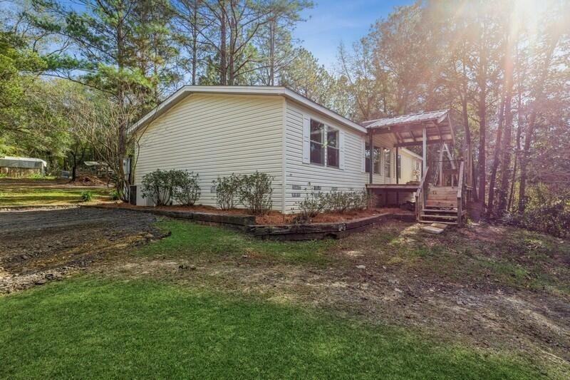 01_62217RiverLoopDr_2001_FlexMLS800x600_