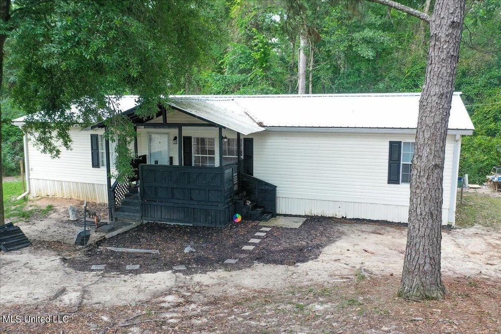 2400 Hillside Ln, Lucedale, MS 39452 - photo 1
