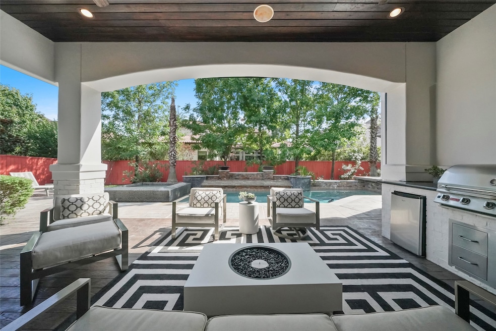 71 W Loftwood Cir, Spring, TX 77382 - photo 1