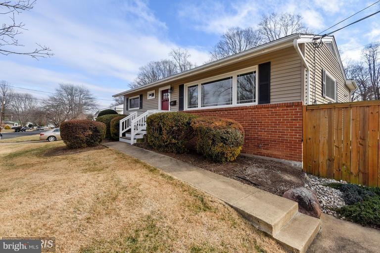 503 Valley Dr SE, Vienna, VA 22180 - photo 1