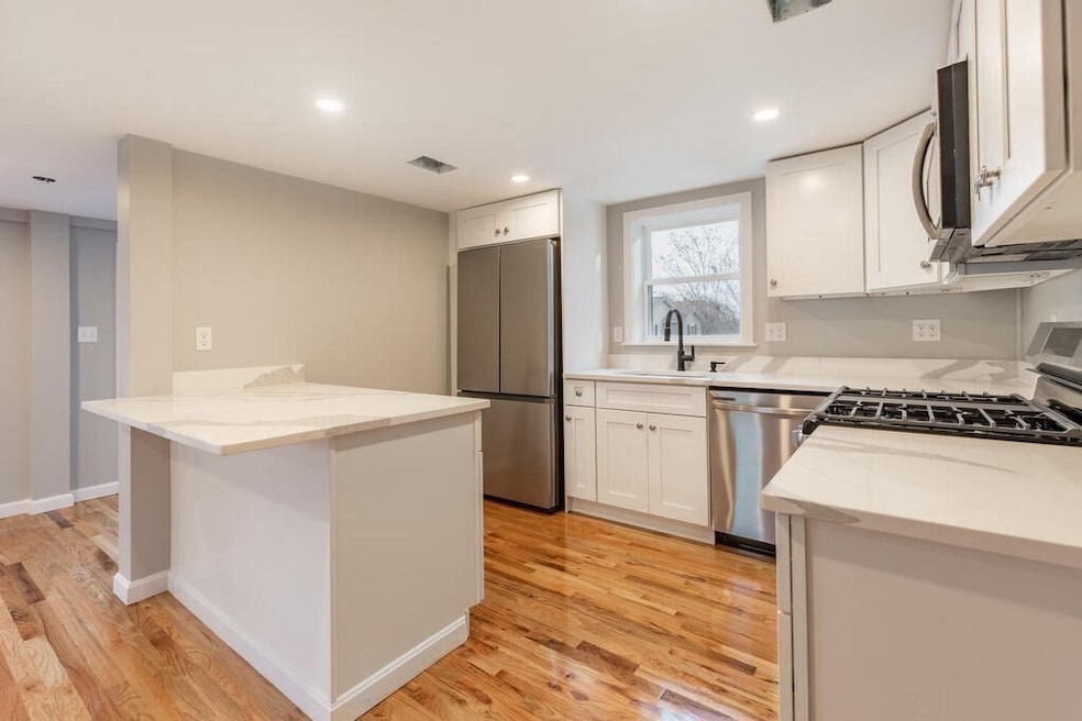 318 Essex St, Lynn, MA 01902 - photo 1