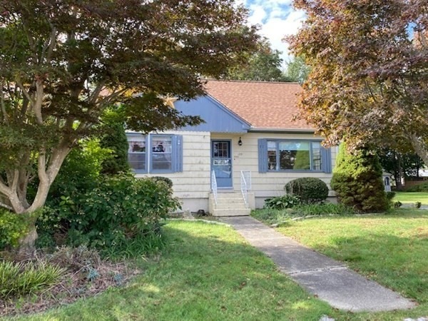 129 Durfee Rd, Tiverton, RI 02878 - photo 1