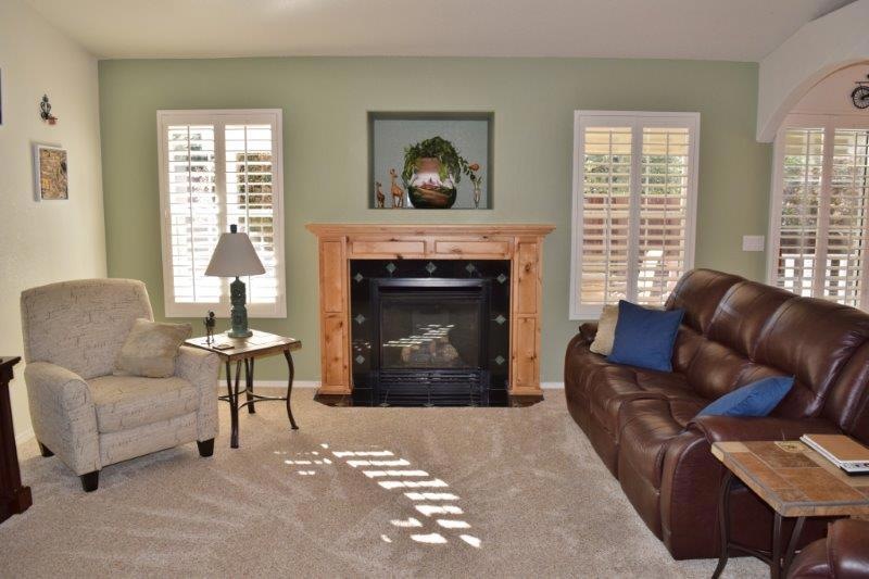 Living Room (3)