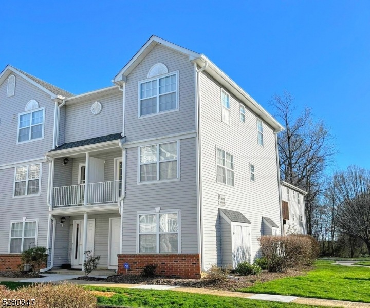 201 Lindsey Dr unit 65B1, Hackettstown, NJ 07840 - photo 1