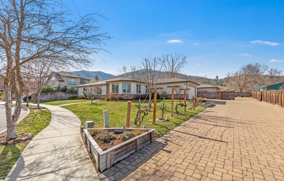 Single-Level Home in Talent