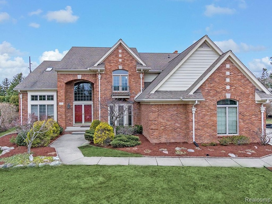 3472 Summit Ridge Dr, Rochester Hills, MI 48306 - photo 1