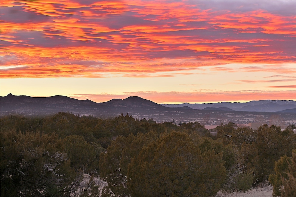 10 Cloudview Ct, Santa Fe, NM 87506 - photo 1