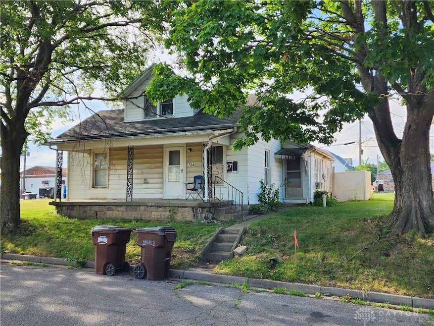 724 Trumbull St, Xenia, OH 45385 - photo 1