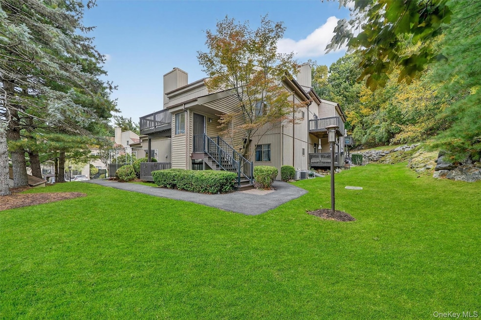 10 Nicole Cir unit 12, Ossining, NY 10562 - photo 1