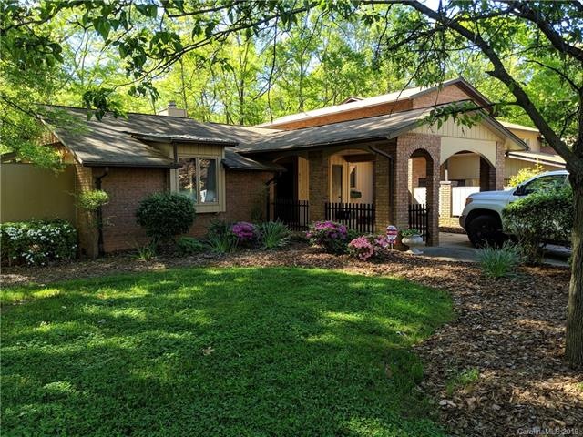 823 Coventry Ln, Statesville, NC 28677 - photo 1